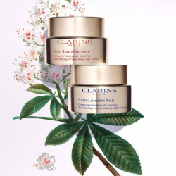 Clarins Nutri-Lumiere Jour Besleyici Gündüz Kremi 50 ml